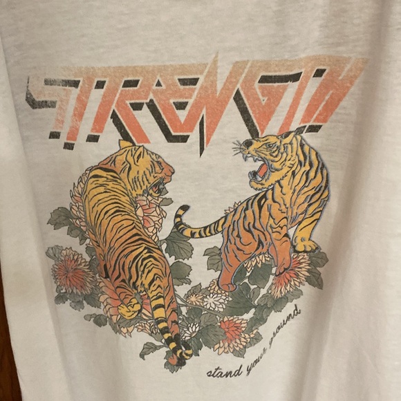 Vintage ladies Teeshirt in medium. - Picture 3 of 7